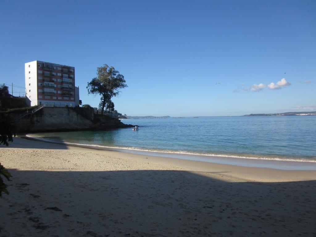 Hotel Restaurante Loureiro Bueu Buitenkant foto