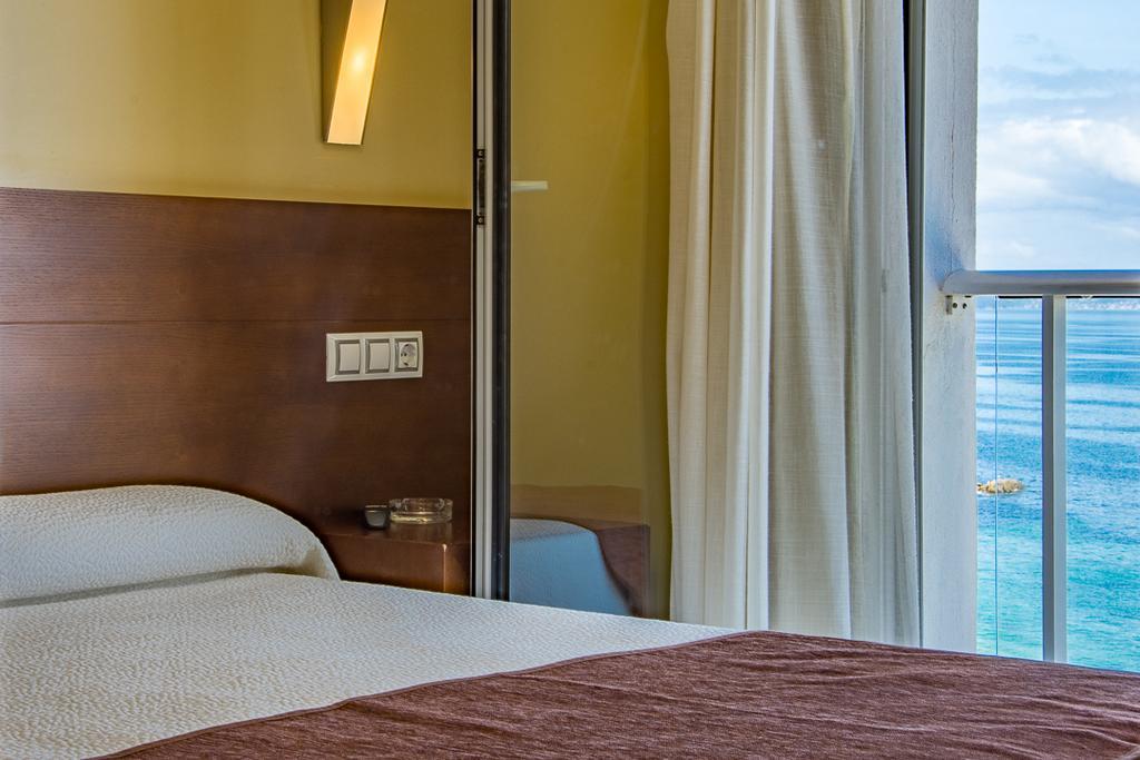 Hotel Restaurante Loureiro Bueu Buitenkant foto