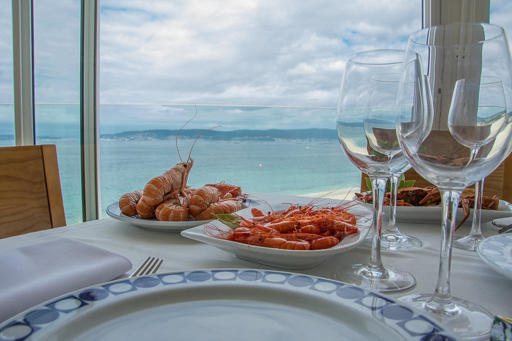 Hotel Restaurante Loureiro Bueu Buitenkant foto