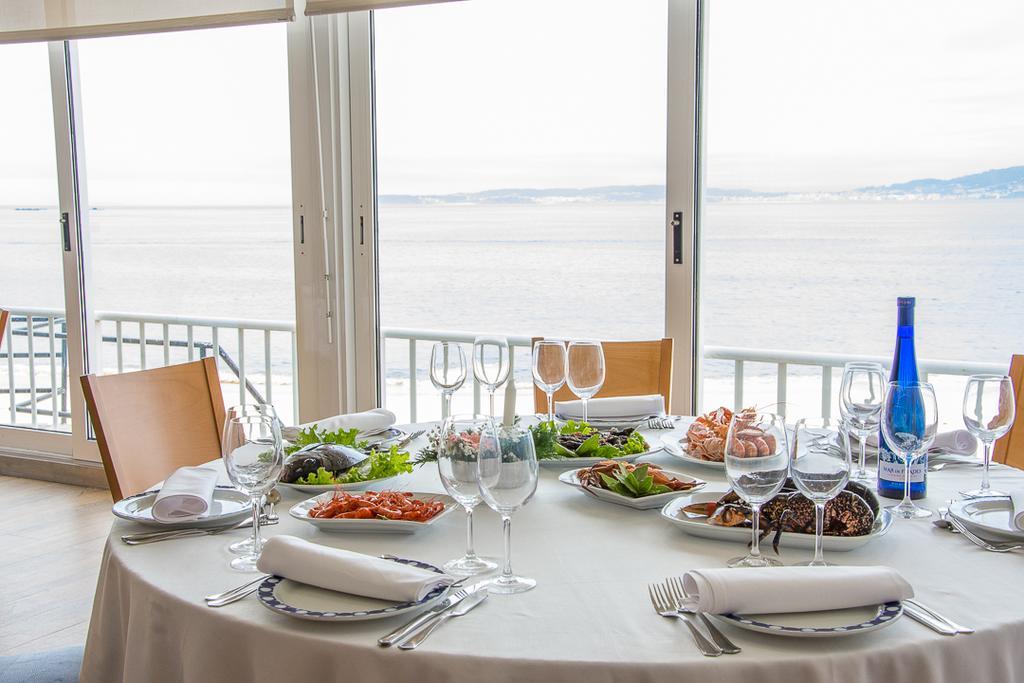 Hotel Restaurante Loureiro Bueu Buitenkant foto